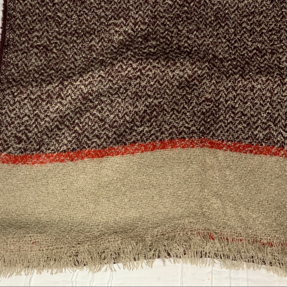 Francesca’s Collection Brown Taupe Orange Herringbone Blanket Scarf NWT